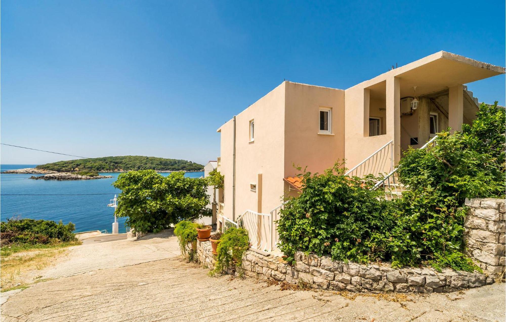 Stunning Apartment In Gruda With House Sea View Molunat Luaran gambar